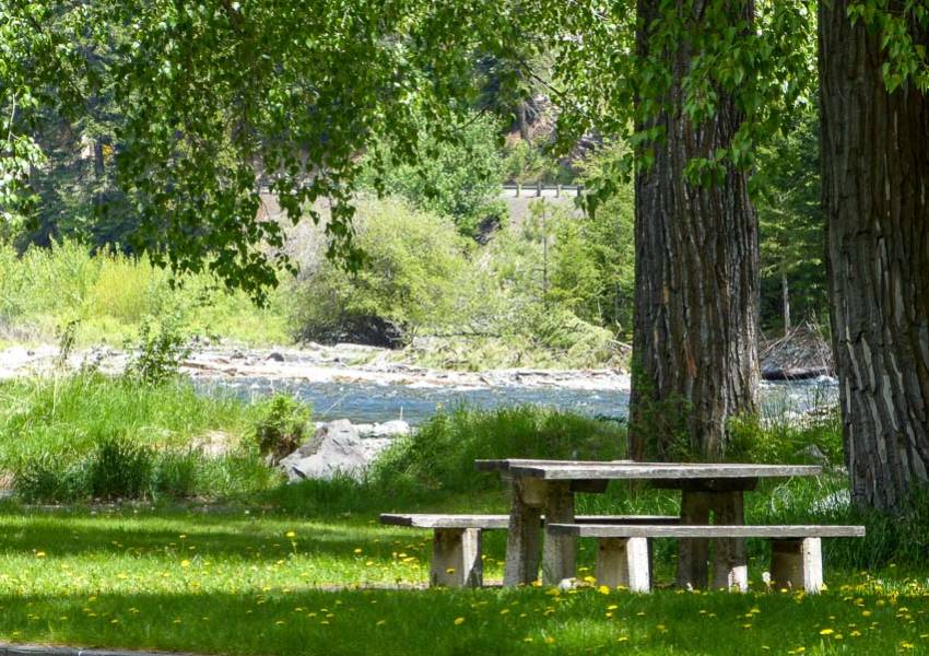 wallowa lake riverside d u