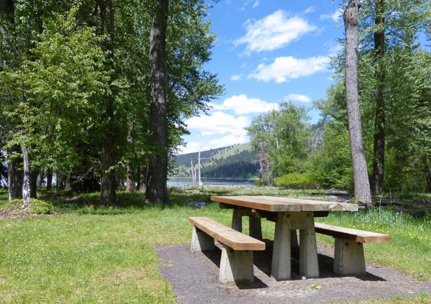 wallowa lake riverside d u